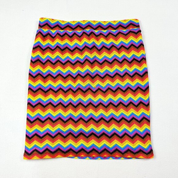 Rainbow Chevron Knit Pencil Skirt w/Black Lining - Size M - By Pride - Picture 6 of 7